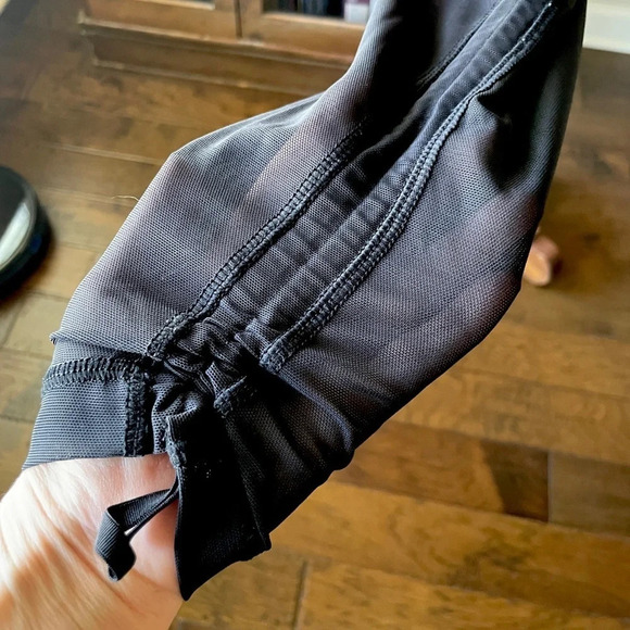 Lululemon Sweaty Endeavor leggings SZ 8 black pink - Picture 7 of 7